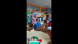SURPRISE DANS LA CLASSE !