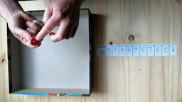 Jeux mathématiques : Additionner des nombres pour faire 4 