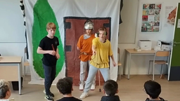 Les 4è4 jouent deux extraits de l'Amphitryon