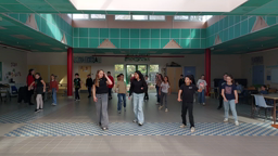 Les CM2 dansent le Kuduro