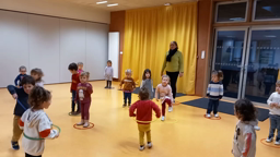 danser avec un cerceau