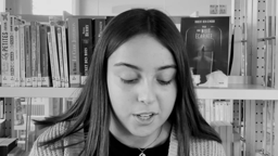 La quatrième de couverture, la page qui fait découvrir le thème du roman