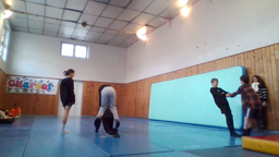 Acro 4