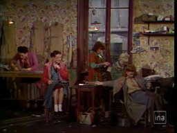Extrait de la création de L'atelier de Jean Claude Grumberg (1979) scène 2 LES CHANSONS source INA