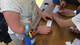 trier des etiquettes pour comparer les langues classe