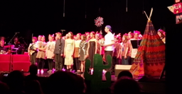 Extrait du final du spectacle de la chorale