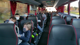 1. Er c'harr-boutin (Dans le bus)