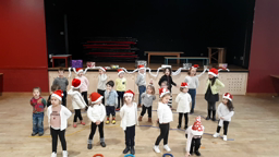 Petit spectacle Noël 2020 (1) - Cycle 1 Ecole Cragou
