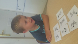 apprendre la grammaire avec des jeux de cartes