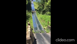 Le toboggan et la Toupie