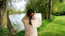 "Quelque part, au bord de la Sarthe"