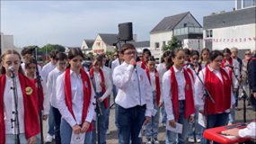 CLG Ch. de Gaulle PLOEMEUR - Choeur des 3èmes à la Cérémonie du 8 mai 2025 