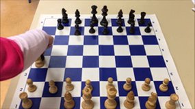 Apprendre à jouer aux échecs à l'école