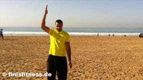 Fitnesstraining am Strand