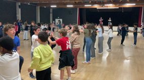 Danse des bâtonnets