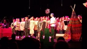 Extrait du final du spectacle de la chorale