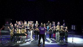 We Will Rock You de Queen par l'orchestre du Collège Eugène Guillevic de Ploeuc-l'Hermitage