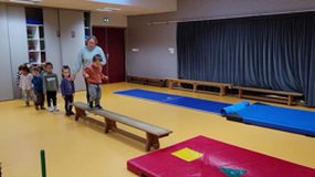 Sauter d'un banc