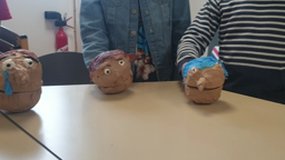 les marionnettes au parc d'attraction