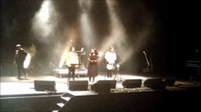 Mariam, Loû et Maëva au festival Claque ton slam (Brest)