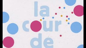 Les PS racontent dans la cour de l'école de Chrisptophe Loupy