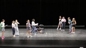 Stage théâtral : scène 13